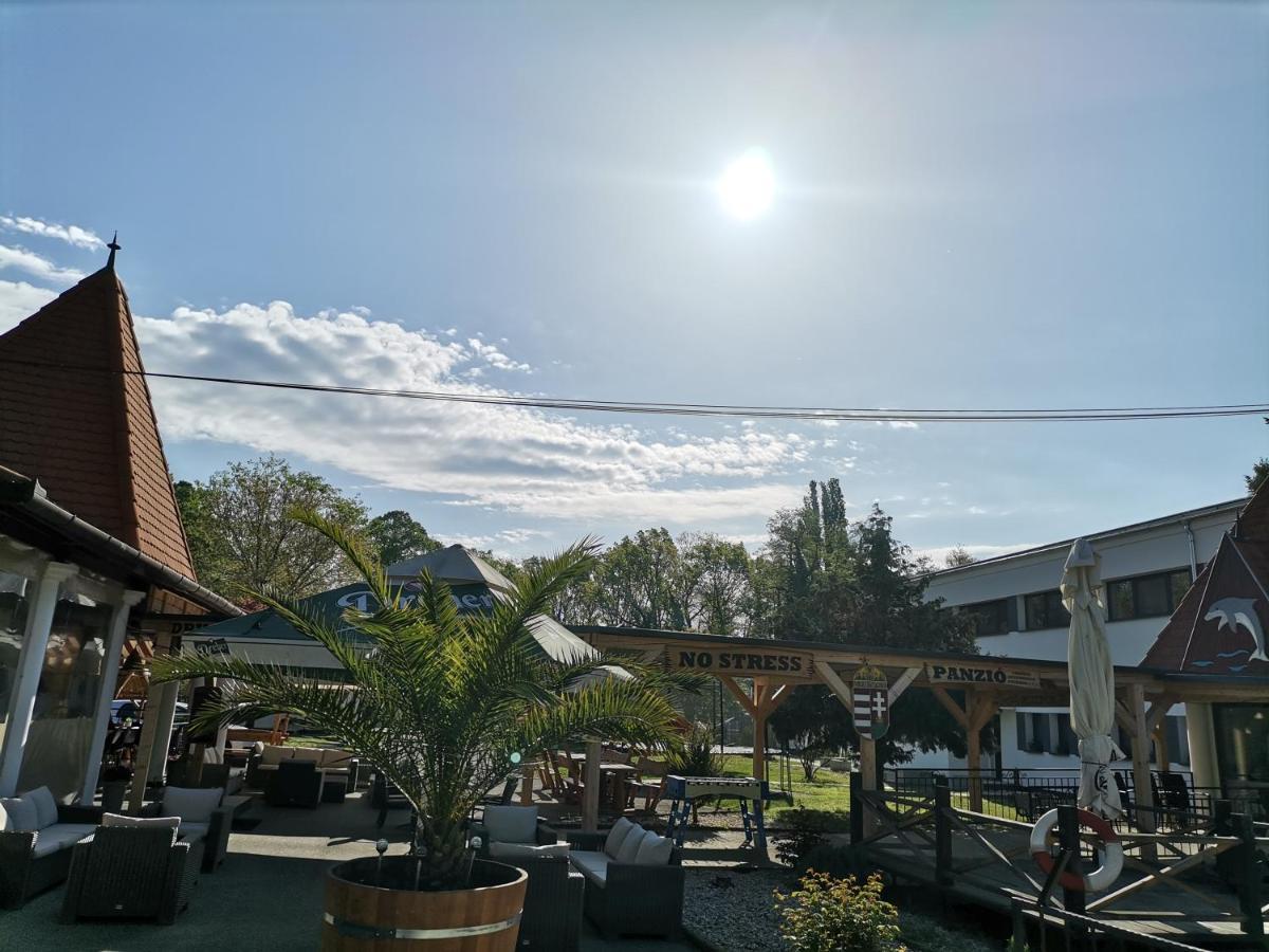 No Stress Panzio-Pizzeria-Sporttabor Bed & Breakfast Harkány Exterior foto